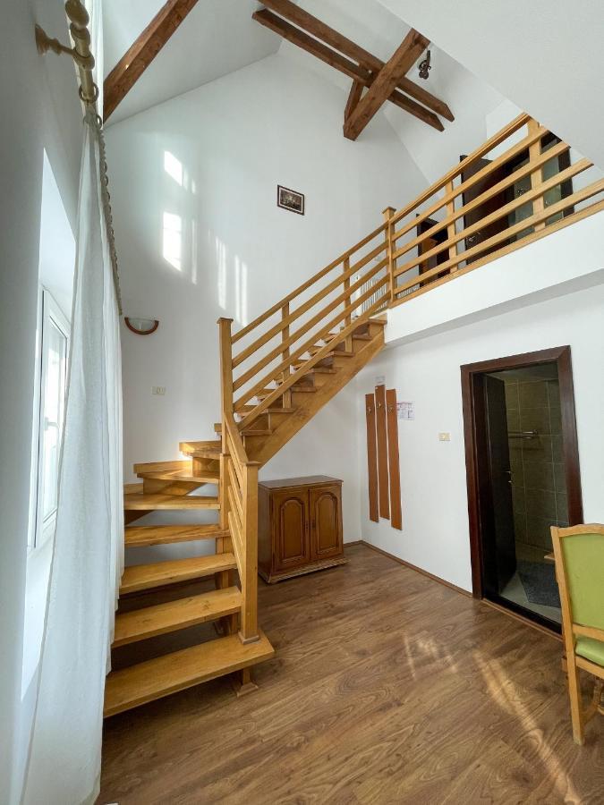 Alisa Pensión Bran (Brasov)